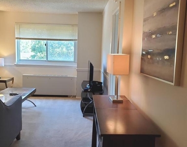 1225 Martha Custis Drive - Photo Thumbnail 6