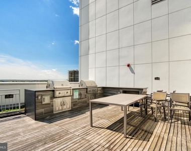 925 N Fairfax Street - Photo Thumbnail 28