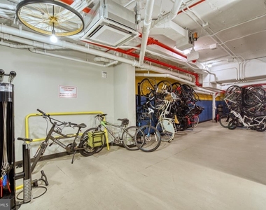 925 N Fairfax Street - Photo Thumbnail 36