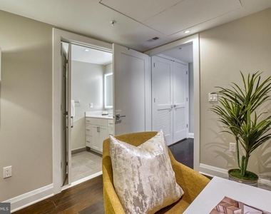 925 N Fairfax Street - Photo Thumbnail 23