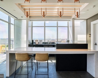 925 N Fairfax Street - Photo Thumbnail 27