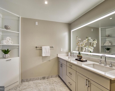 925 N Fairfax Street - Photo Thumbnail 20