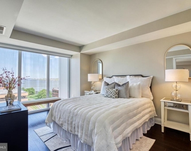 925 N Fairfax Street - Photo Thumbnail 16