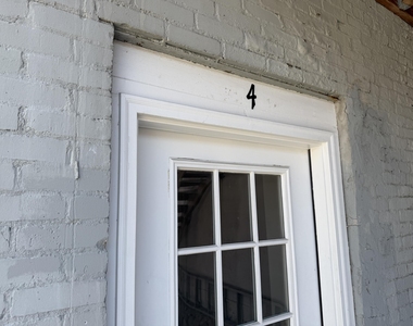 138 Fulton Street E - Photo Thumbnail 1
