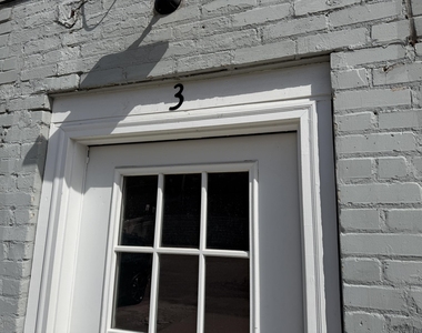 138 Fulton Street E - Photo Thumbnail 1