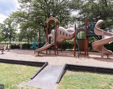 1021 Arlington Boulevard - Photo Thumbnail 22