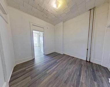 347 S George Street - Photo Thumbnail 1