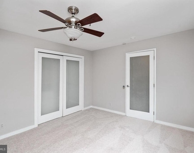 7 N Columbus Boulevard - Photo Thumbnail 18