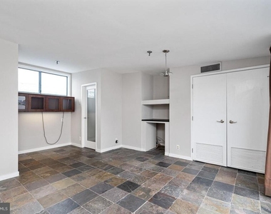 7 N Columbus Boulevard - Photo Thumbnail 21