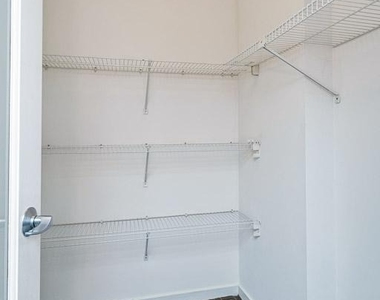 7 N Columbus Boulevard - Photo Thumbnail 26
