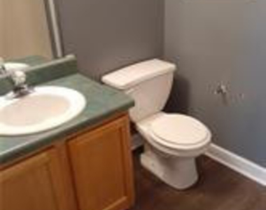 101-b Laura Lane - Photo Thumbnail 13