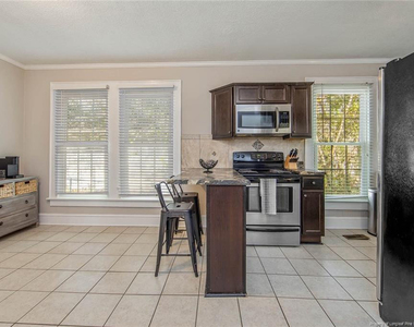 524 Pearl Street - Photo Thumbnail 10