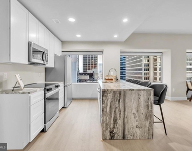 1801 Market Street - Photo Thumbnail 3