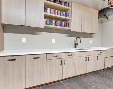 1801 Market Street - Photo Thumbnail 16