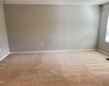 1036 Brightskies Street - Photo Thumbnail 6