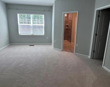 1036 Brightskies Street - Photo Thumbnail 5