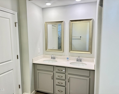 1036 Brightskies Street - Photo Thumbnail 8