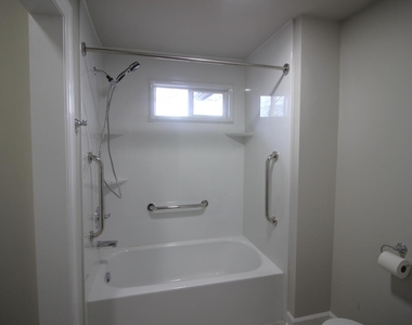 212 N Main Street - Photo Thumbnail 19