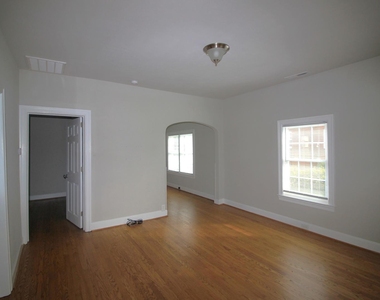 212 N Main Street - Photo Thumbnail 3