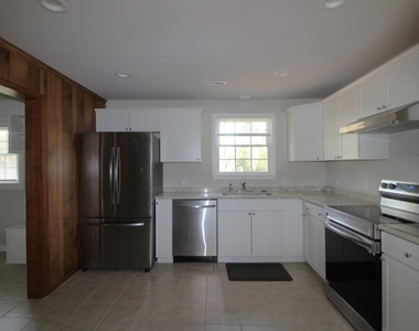 212 N Main Street - Photo Thumbnail 10