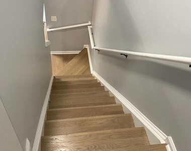 105 Climbing Ivy Court - Photo Thumbnail 6