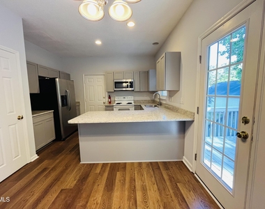 504 Quest Ridge Drive - Photo Thumbnail 4