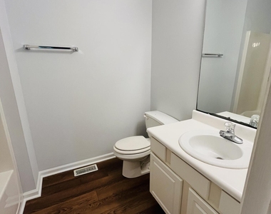 504 Quest Ridge Drive - Photo Thumbnail 9