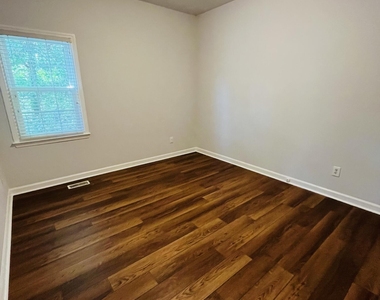 504 Quest Ridge Drive - Photo Thumbnail 12