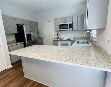 504 Quest Ridge Drive - Photo Thumbnail 3