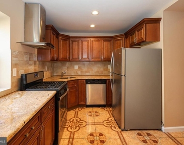 3350 Conrad Street - Photo Thumbnail 4