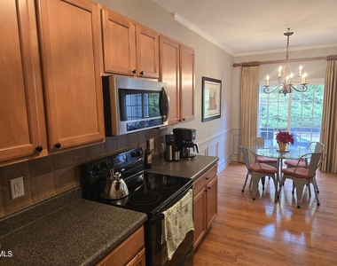 202 Storemont Way - Photo Thumbnail 9