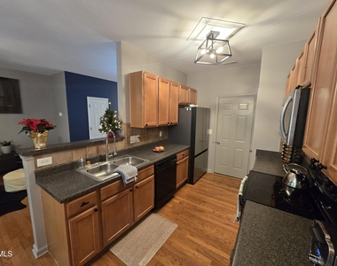 202 Storemont Way - Photo Thumbnail 11