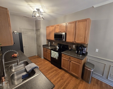 202 Storemont Way - Photo Thumbnail 10