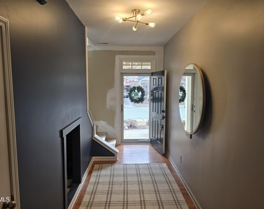 202 Storemont Way - Photo Thumbnail 2