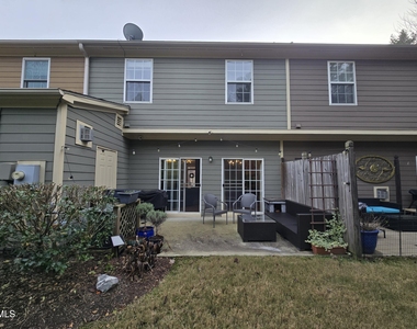 202 Storemont Way - Photo Thumbnail 24