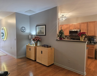 202 Storemont Way - Photo Thumbnail 3