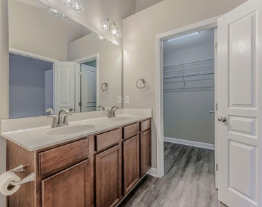713 Samuel Cary Drive - Photo Thumbnail 36
