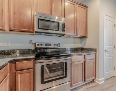 713 Samuel Cary Drive - Photo Thumbnail 19