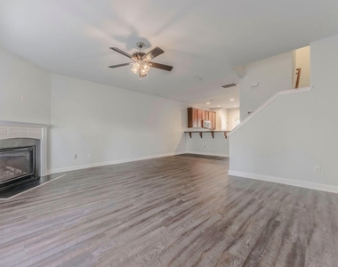 713 Samuel Cary Drive - Photo Thumbnail 10