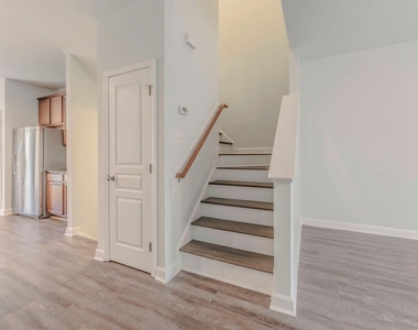 713 Samuel Cary Drive - Photo Thumbnail 13