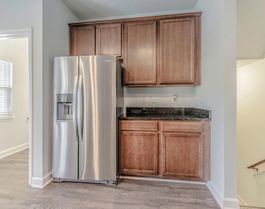713 Samuel Cary Drive - Photo Thumbnail 17