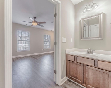 713 Samuel Cary Drive - Photo Thumbnail 32