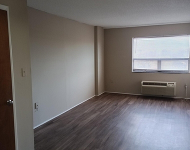 4700 Westgrove Street - Photo Thumbnail 2