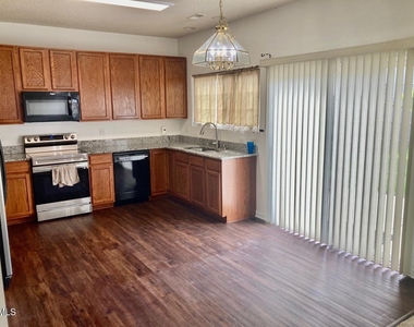 4457 Snowcrest Lane - Photo Thumbnail 4