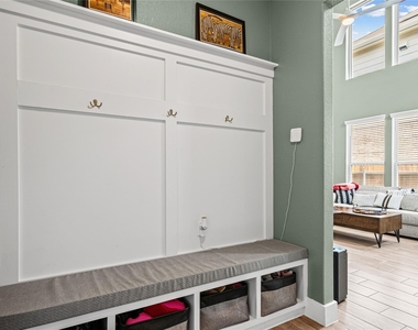 3202 Betony St - Photo Thumbnail 8