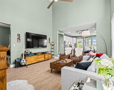 3202 Betony St - Photo Thumbnail 6