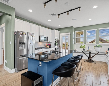 3202 Betony St - Photo Thumbnail 2