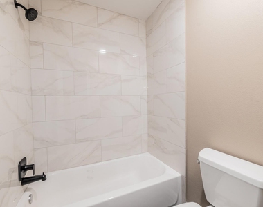 915 Sirocco Dr - Photo Thumbnail 18