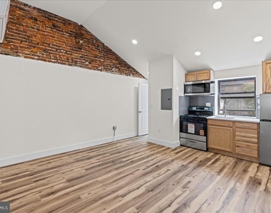 1222 Chancellor Street - Photo Thumbnail 4