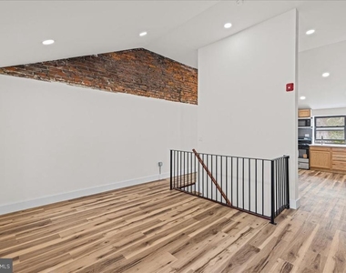1222 Chancellor Street - Photo Thumbnail 3